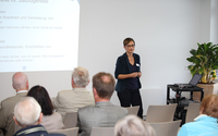 Dr. Melanie Wollenschein stellte das psychoonkologische Konzept in der reha vor